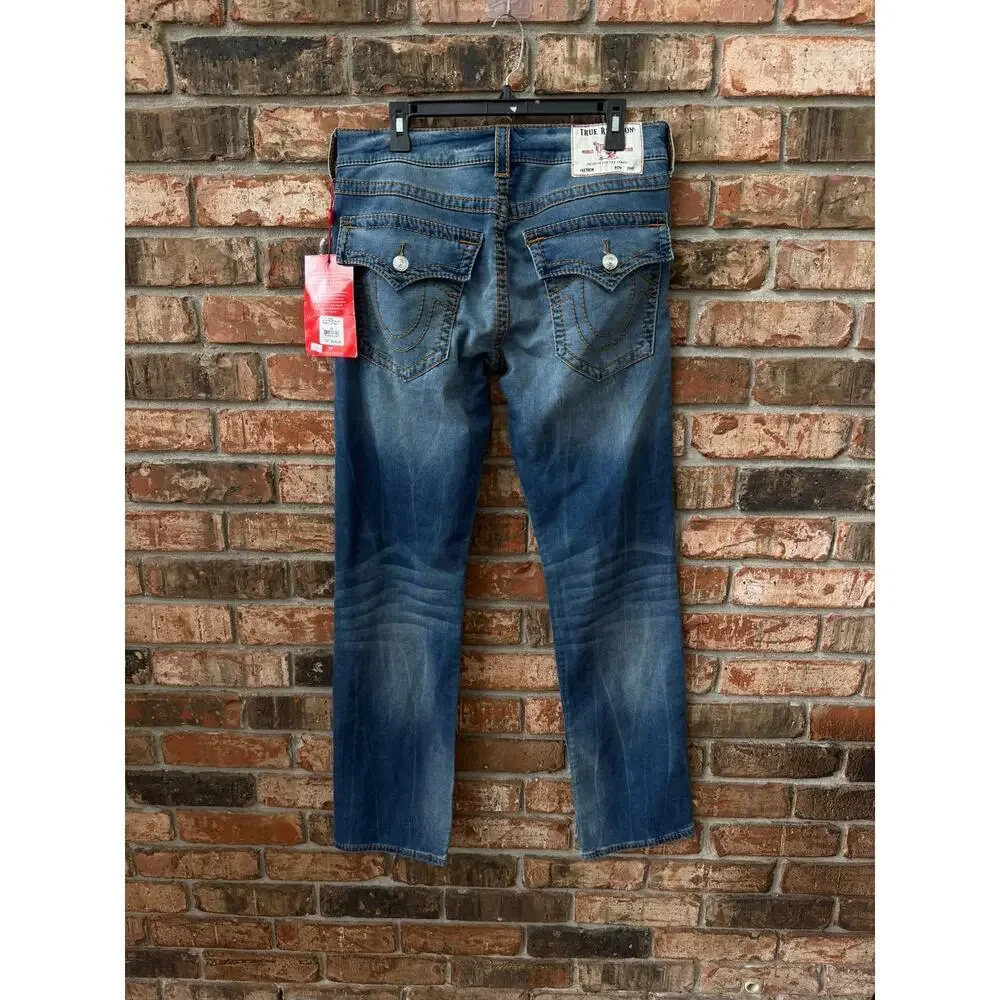 True Religion Ricky Big T Flap Pocket Jeans Size 33 NEW Desert Sand Clean